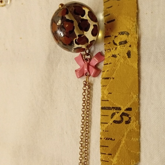 Leppard Necklace - Picture 2 of 2